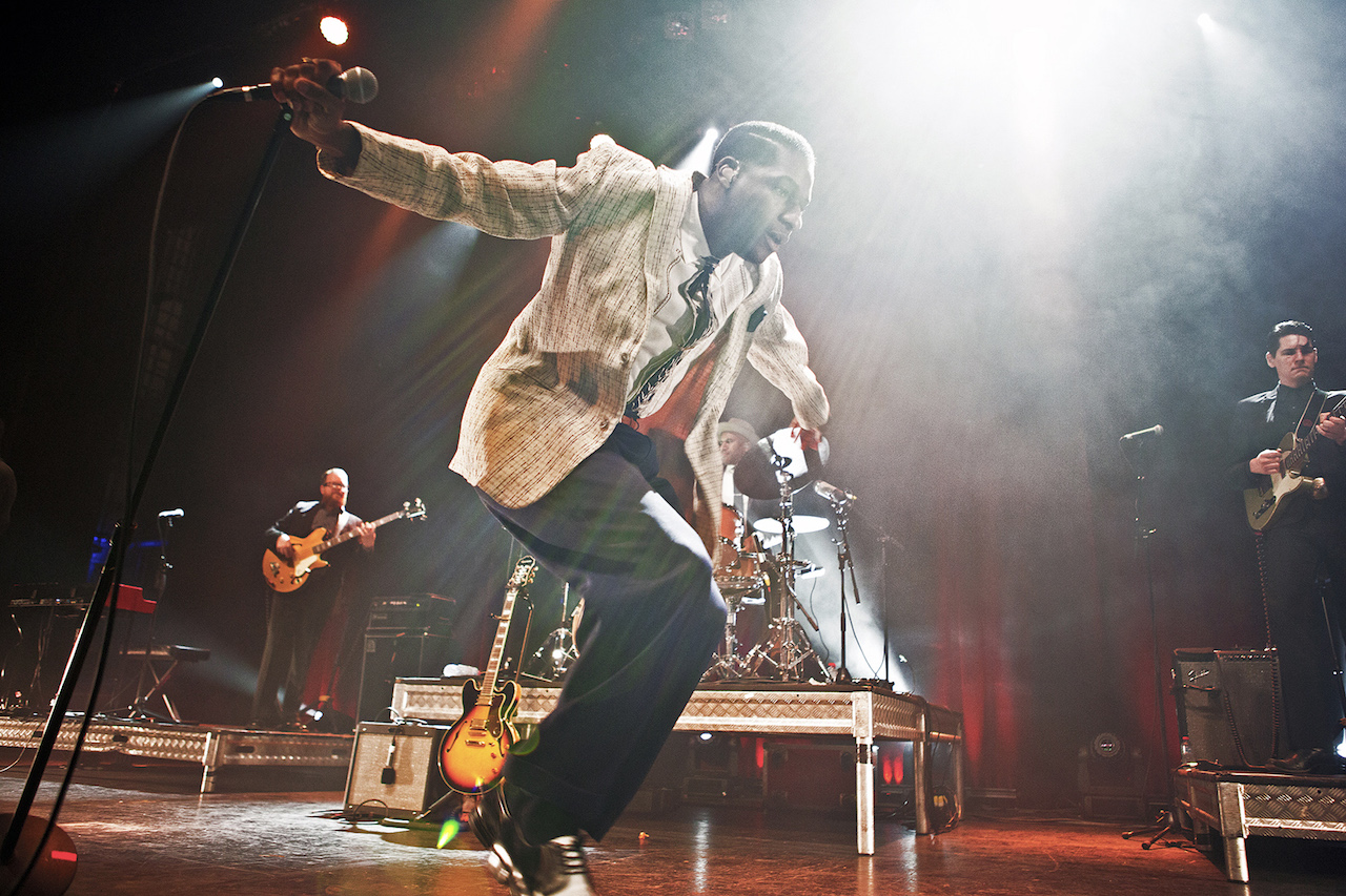 Leon Bridges_The Forum_1