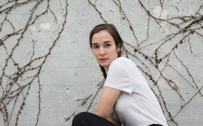 margaret-glaspy-grey-wall