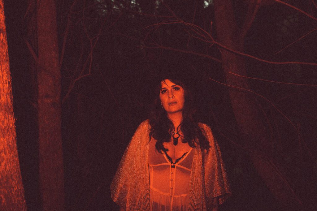 Nighteyes Unveils Poignant Single ‘Plenty’