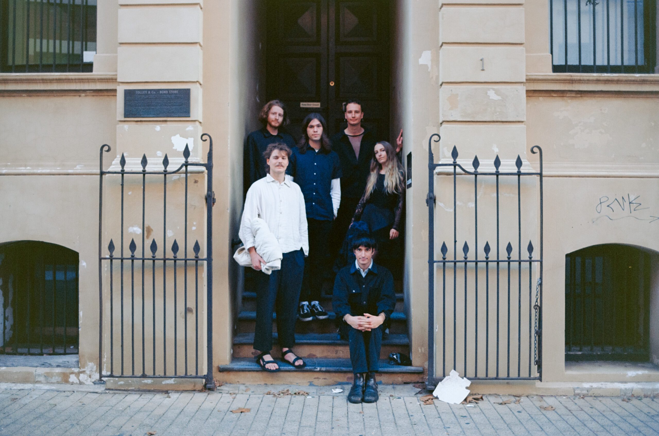 Jack Davies and The Bush Chooks Reveal New Single, ‘Clothes Peg’ + Announce Tour